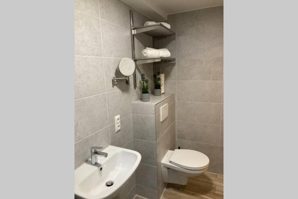 Modernes Apartment Nr3 Nahe Reeperbahn Bis 8 Personen Hamburg-Harburg Exteriör bild
